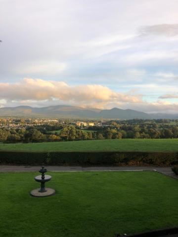 Views Of Killarney Apartment ภายนอก รูปภาพ